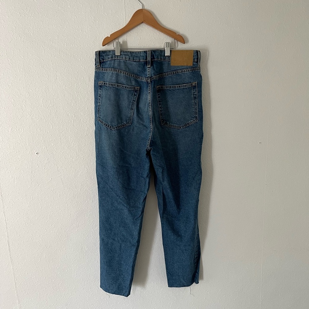 H&M High Rise Straight Leg - Picture 5 of 5